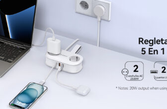 Regleta ORICO con puertos USB-C y enchufes de viaje
